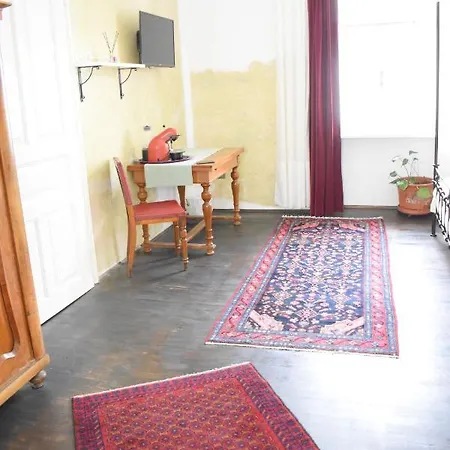Bed & Breakfast Fraulein Rodlers Gastehaus *