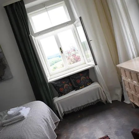 Fraulein Rodlers Gastehaus Bed & Breakfast *